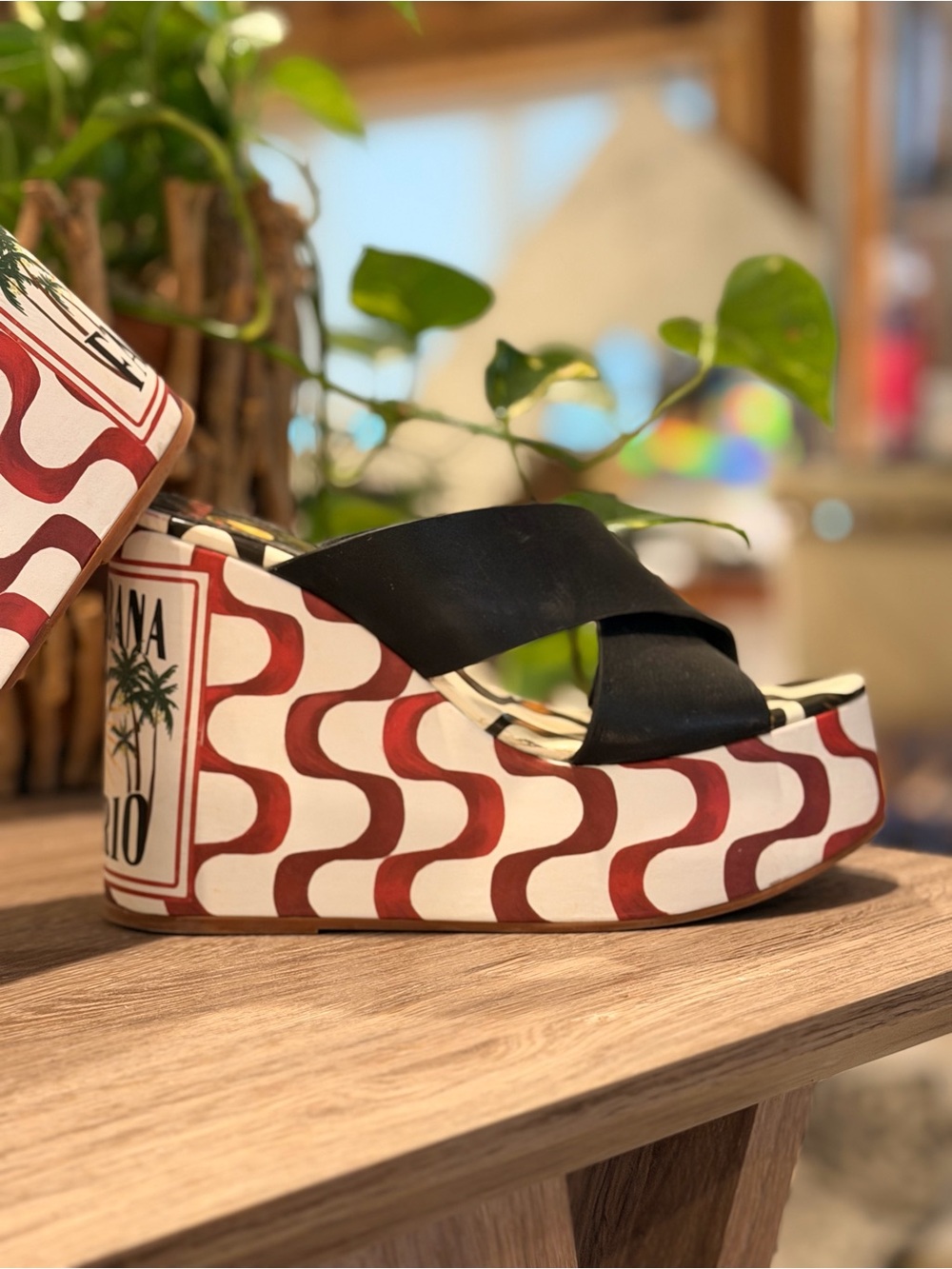 FARM Rio Graphic Platform Slide Sandals Black Red White | Size 8